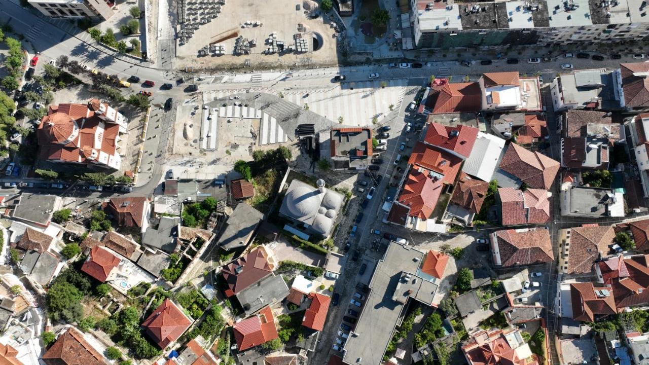 Vila Fatos Qama Berat Luaran gambar